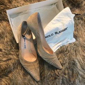 Authentic Manolo Blahnik suede pumps.
